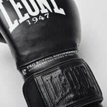 Боксерські рукавиці Leone GN111 THE GREATEST Black 10 унцій (бинти 4 м. в комплекті) Боксерські рукавиці Leone GN111 THE GREATEST Black 10 унцій (бинти 4 м. в комплекті)