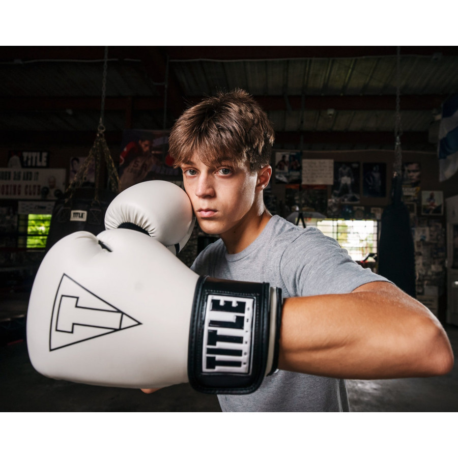 Боксерські рукавиці TITLE Boxing Vegan Gloves White/Black 14 oz