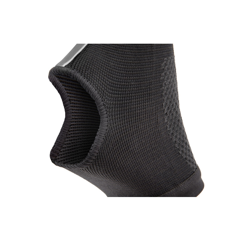 Фіксатор щиколотки Adidas Performance Ankle Support