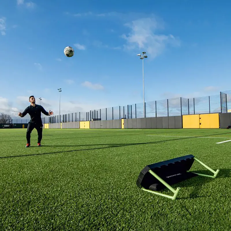 Стінка футбольна для відбивання м'яча QUICKPLAY REPLAY STATION