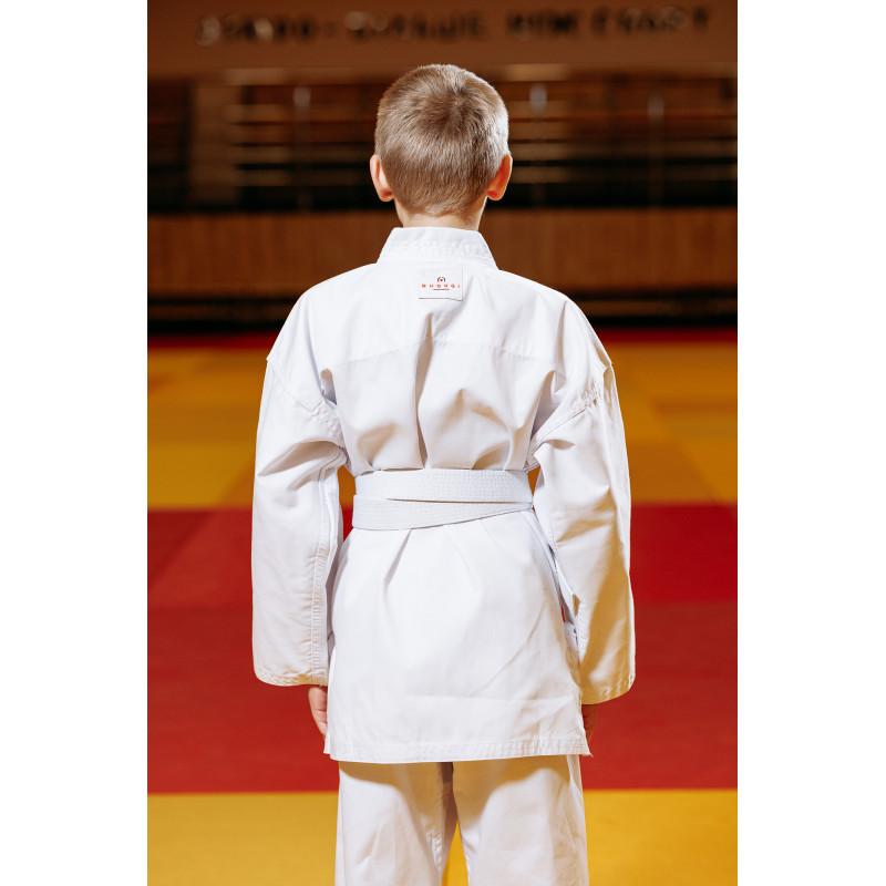 Біле дитяче кімоно для хлопчиків, карате, TM BUDOGI, зріст 150 см, щільність 240 гр/м.кв.
