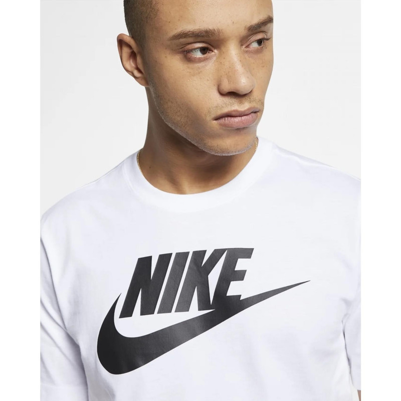 Футболка чоловіча Nike Icon Futura (AR5004-101)