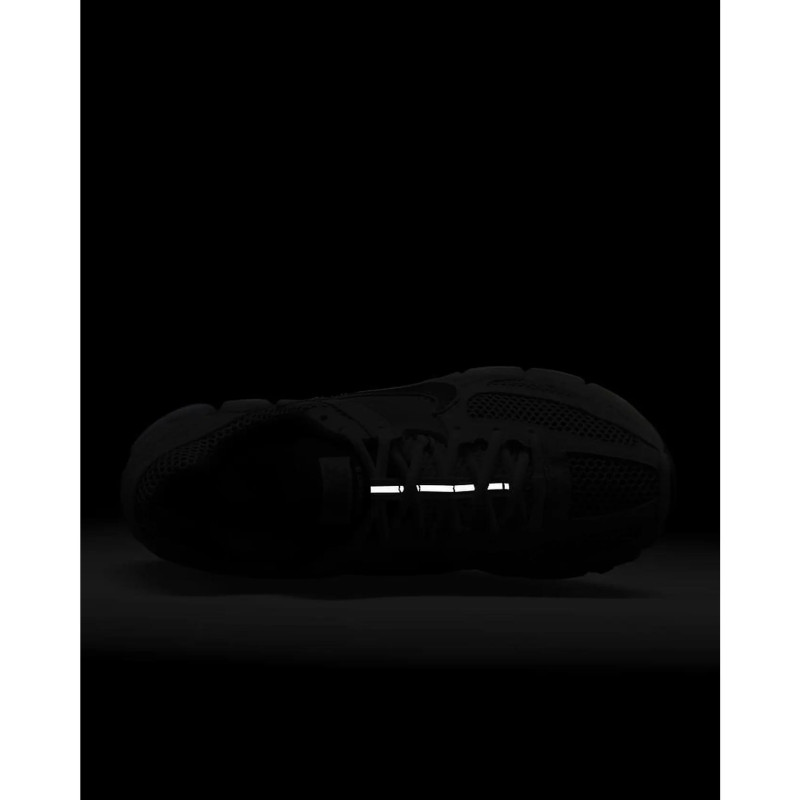 Кросівки жіночі Nike Zoom Vomero 5 (FQ7079-001)