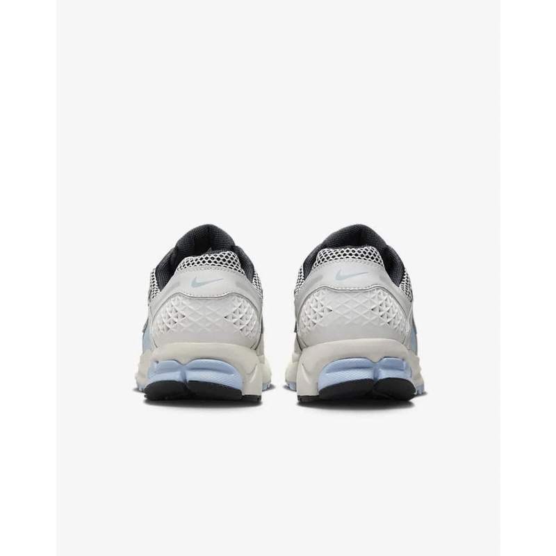 Кросівки жіночі Nike Zoom Vomero 5 (FQ7079-001)