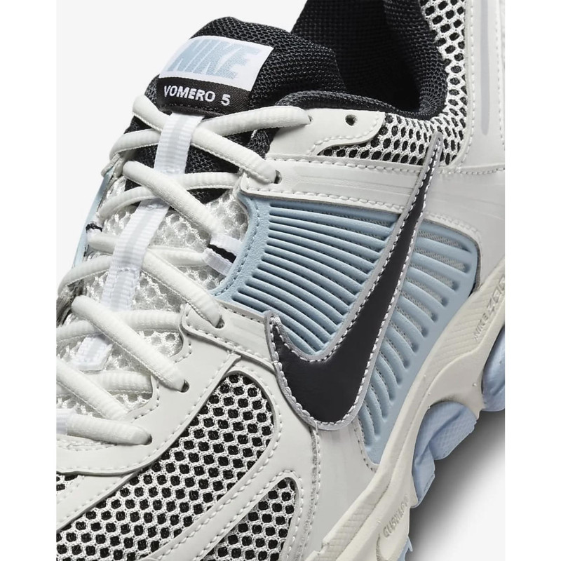 Кросівки жіночі Nike Zoom Vomero 5 (FQ7079-001)