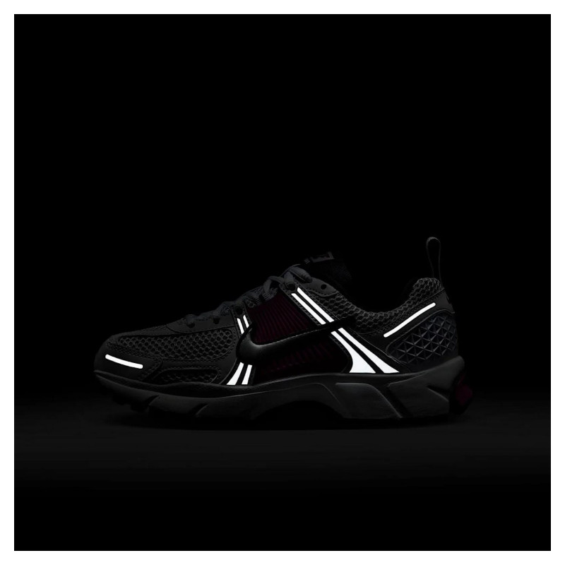 Кросівки жіночі Nike Zoom Vomero 5 Gs (HF6998-102)