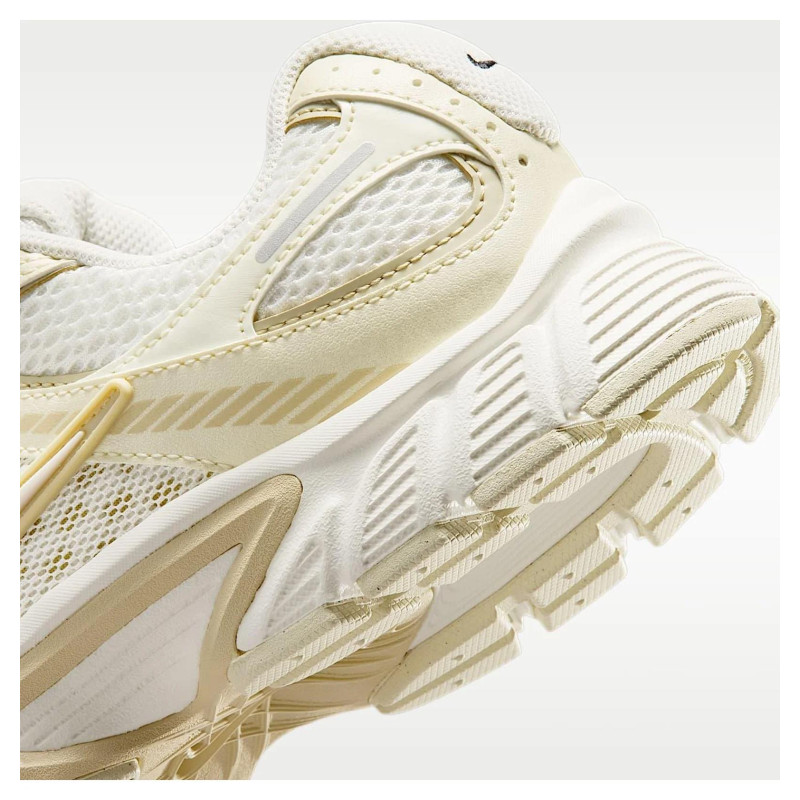 Кросівки унісекс Nike V5 Rnr Se Beige (IO0464-101)