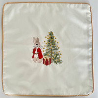 Наволочка односторонняя с вышивкой FESTIVE BUNNY