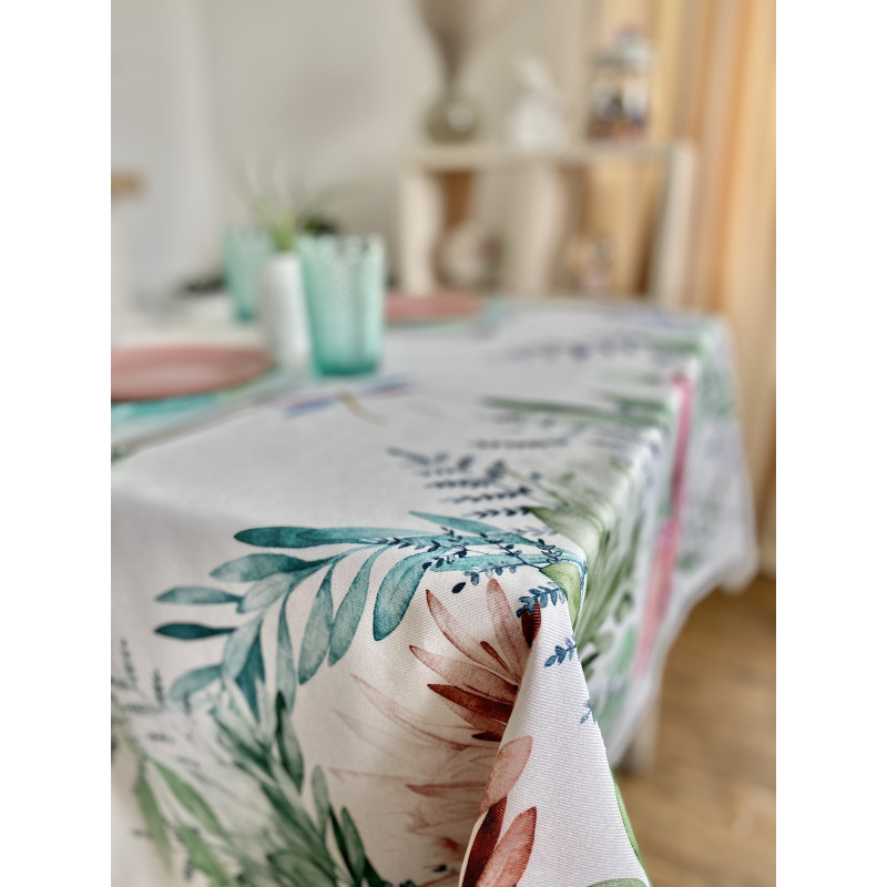 Скатертина з водовідштовхуючим покриттям MANTEL PROTEA