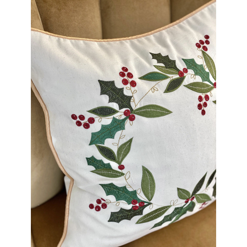 Наволочка одностороння з вишивкою WREATH JOY