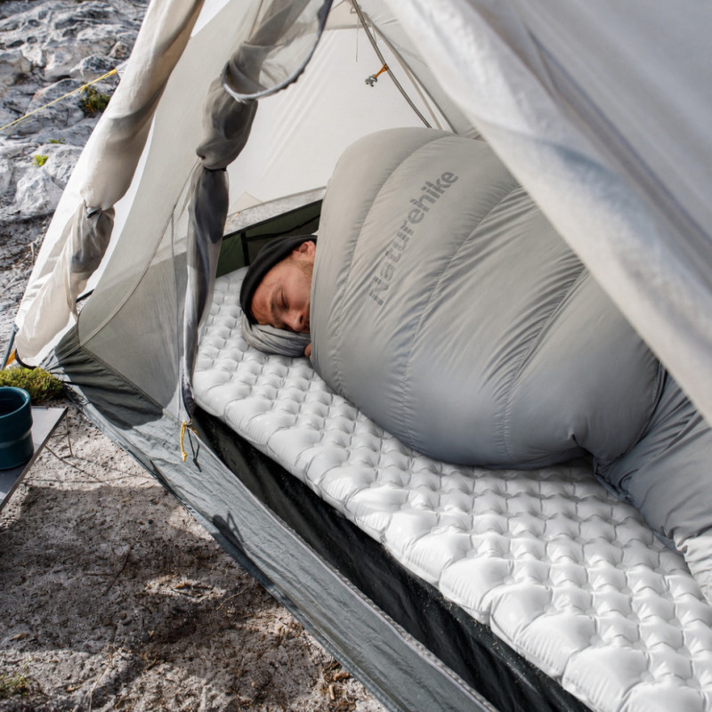 Матрац туристичний надувний одномісний ультралегкий Naturehike CNH22DZ018, 196 х 64 х 7 см, сріблястий