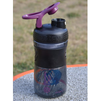Шейкер спортивний (пляшка) BlenderBottle SportMixer Flip 20oz/590ml Black/Plum Шейкер спортивний (пляшка) BlenderBottle SportMixer Flip 20oz/590ml Black/Plum