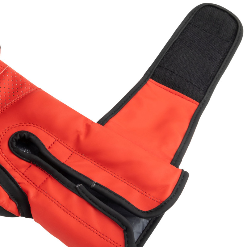 Боксерские перчатки PowerPlay 3086 Matt Challenger Черно-Красные 14 унций