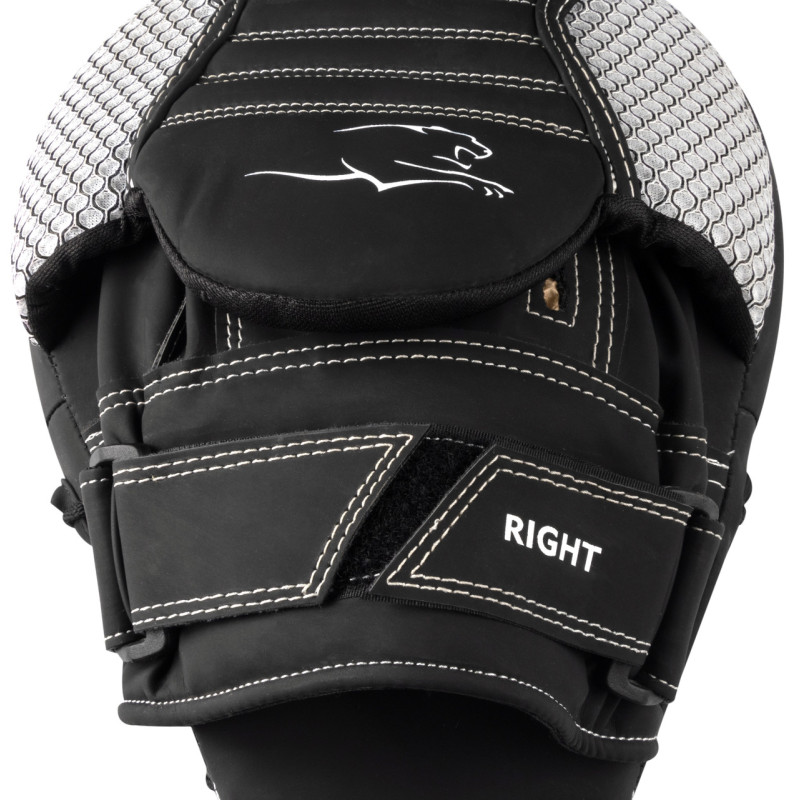 Лапи боксерські PowerPlay 3044 Pro Carbon Ultra Series Чорно-Білі PU [пара]