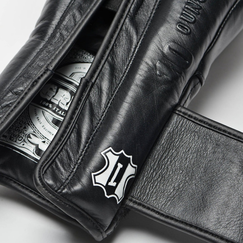 Боксерские перчатки Leone GN111 THE GREATEST Black (бинты 4 м. в комплекте), 12 унций, 100% коровья кожа, Чёрный