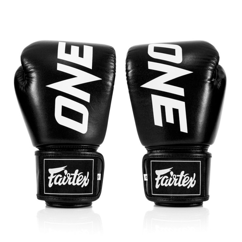 Боксерські рукавиці Fairtex BGV1-ONE (натуральна шкіра) Black 10 унцій (бинти в комплекті)