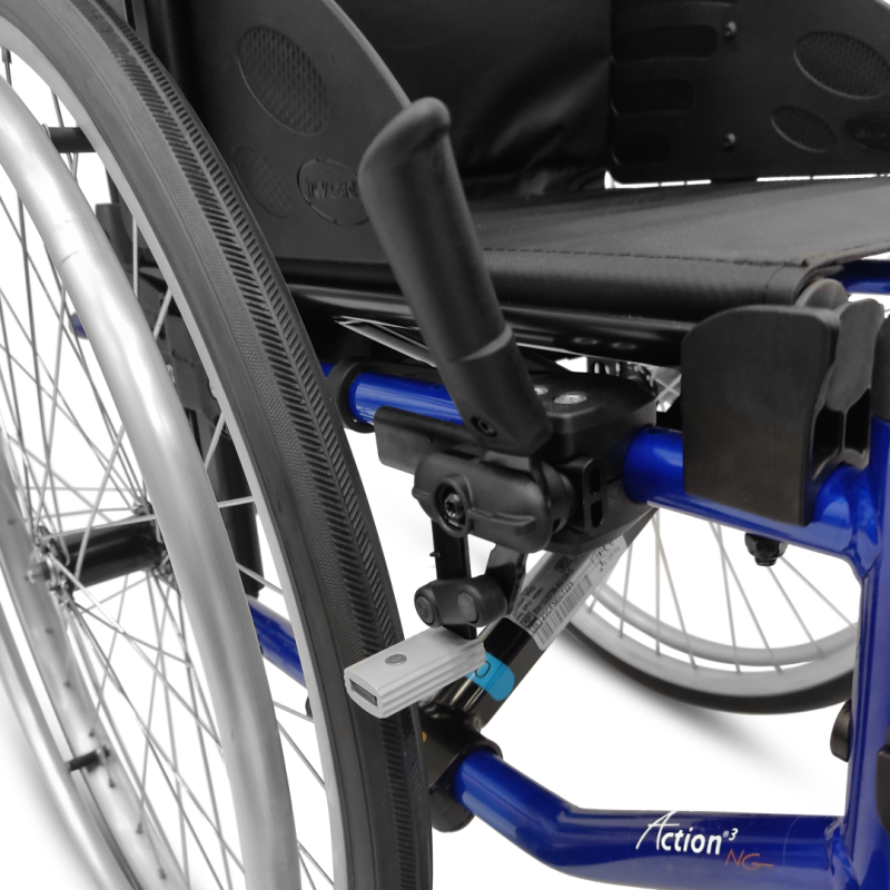 Середньоактивне крісло колісне Invacare Action 3 NG (Action 3 NG-2090)