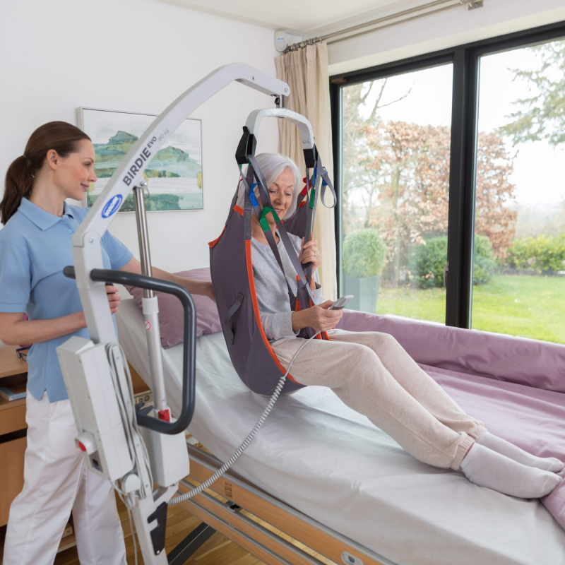 Електричний підйомний пристрій Invacare Birdie EVO Compact з механічним регулюванням колісної бази (1650035-2248)