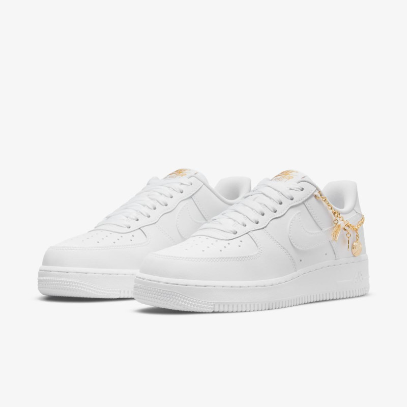Кросівки унісекс Nike Wmns Air Force 1 07 Lx (DD1525-100)