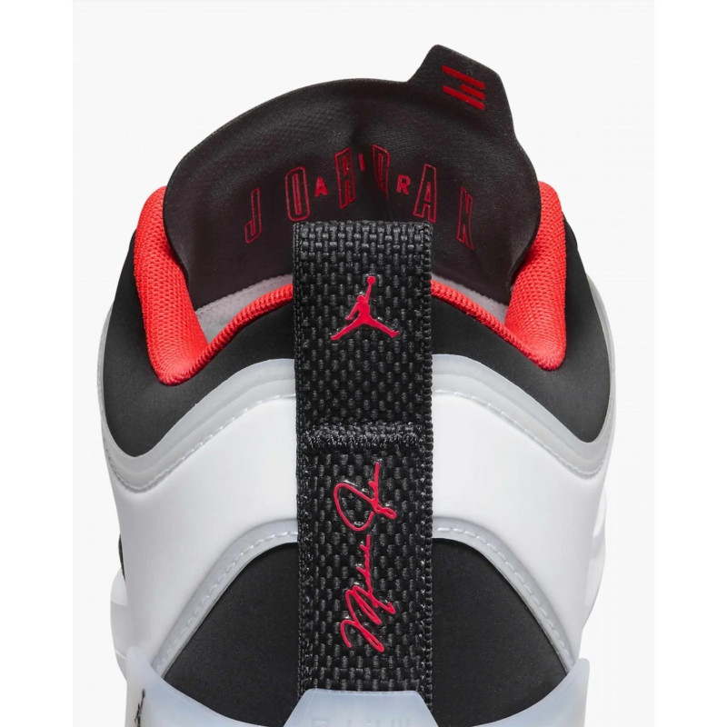 Кросівки чоловічі Nike Air Jordan 37 Low Sneakers (DQ4122-100)