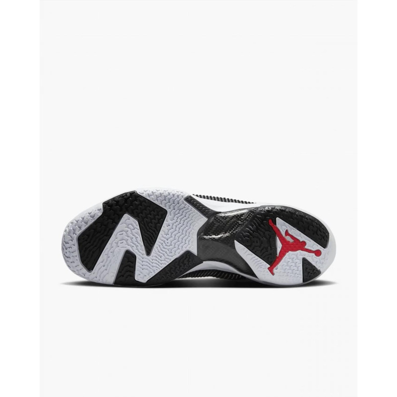 Кросівки чоловічі Nike Air Jordan 37 Low Sneakers (DQ4122-100)