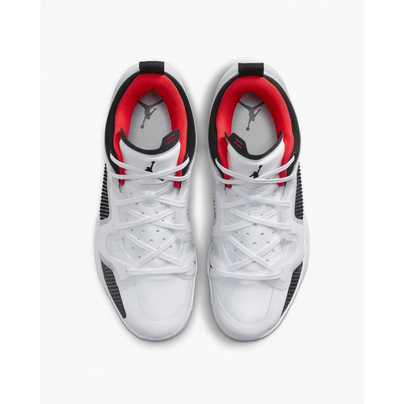 Кросівки чоловічі Nike Air Jordan 37 Low Sneakers (DQ4122-100)