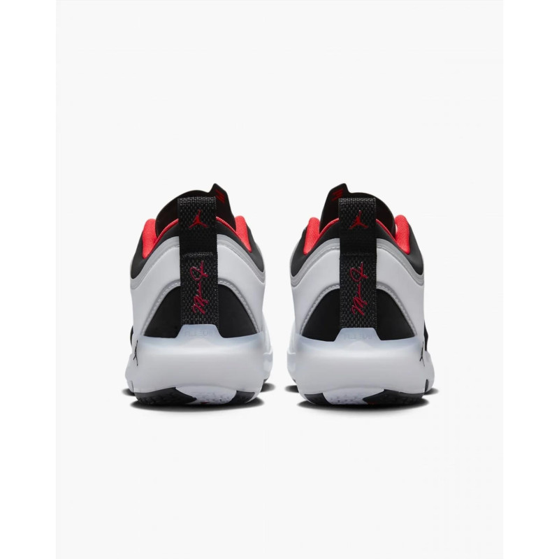 Кросівки чоловічі Nike Air Jordan 37 Low Sneakers (DQ4122-100)