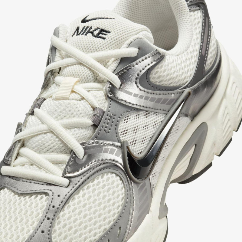 Кросівки чоловічі Nike V5 Rnr (HJ5228-009)