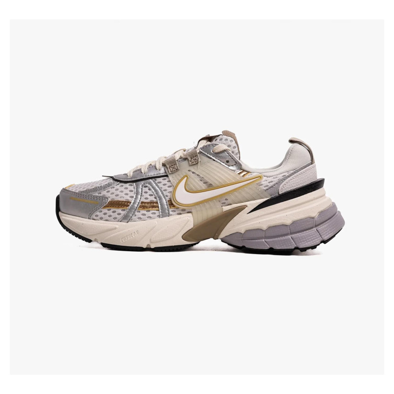 Кросівки жіночі Nike V2k Run (HJ7245-100)