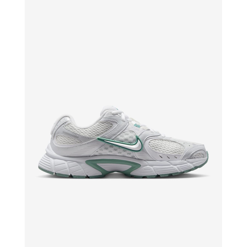 Кросівки жіночі Nike V5 Rnr (HQ7901-106)