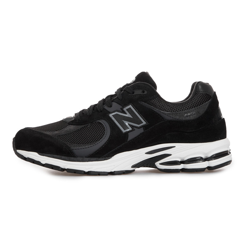 Кросівки чоловічі New Balance 2002R (M2002RBK)