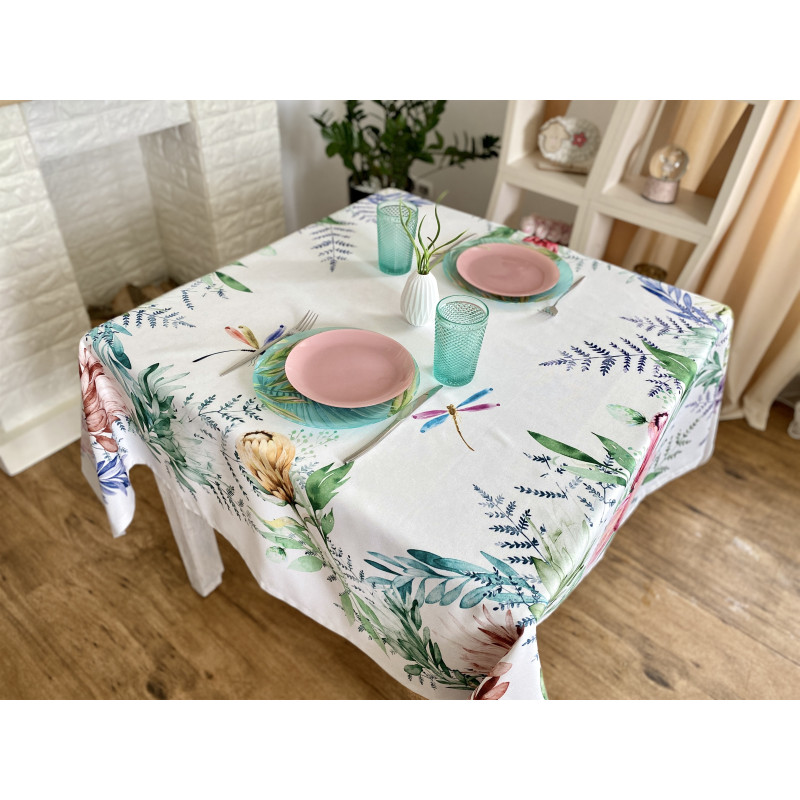 Скатертина з водовідштовхуючим покриттям MANTEL PROTEA