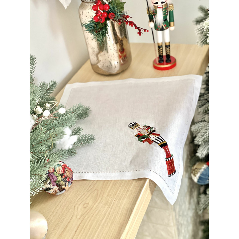 Серветка з вишивкою NUTCRACKER01
